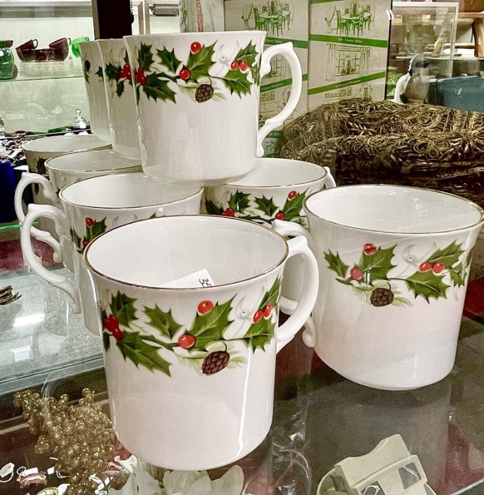 Christmas holly coffee cups (11)