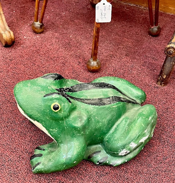 Chalkware frog