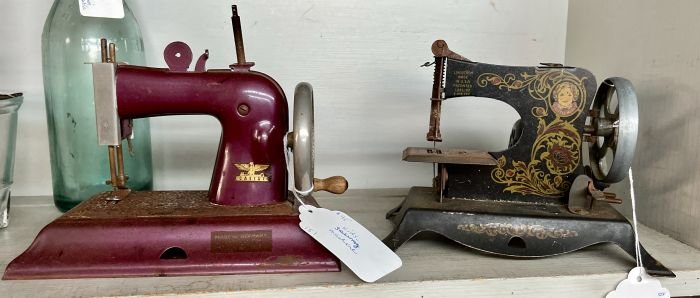 Kids' sewing machines