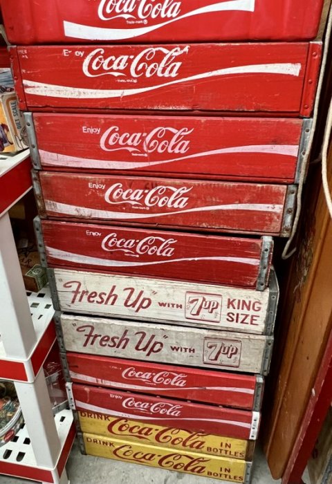 Coca Cola & 7-Up trays